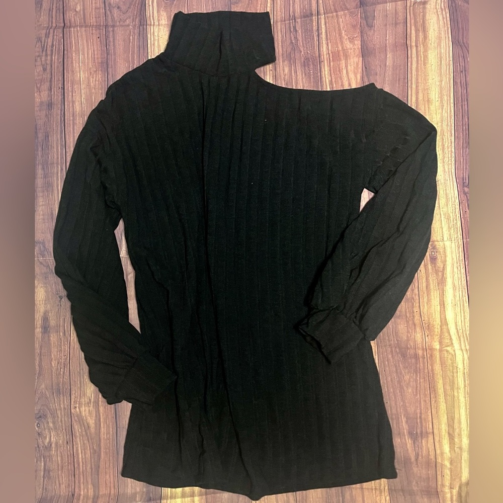 Women’s Cold Shoulder turtle neck sweater